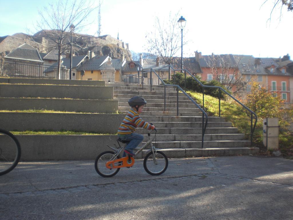 Près des Forts Briançon Extérieur photo