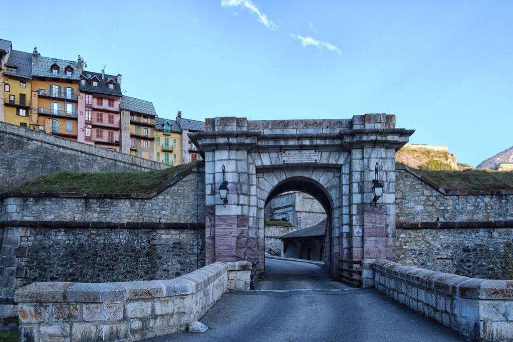 Près des Forts Briançon Extérieur photo